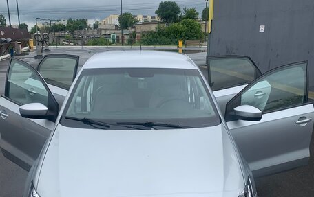 Volkswagen Polo VI (EU Market), 2011 год, 800 000 рублей, 4 фотография