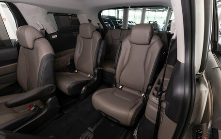 KIA Carnival, 2025 год, 5 700 000 рублей, 14 фотография