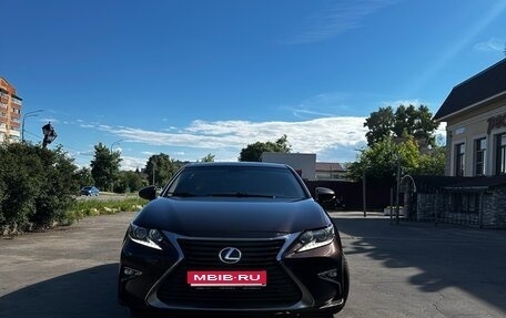 Lexus ES VII, 2015 год, 2 070 000 рублей, 1 фотография