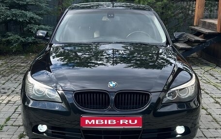 BMW 5 серия, 2004 год, 1 090 000 рублей, 1 фотография
