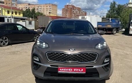 KIA Sportage IV рестайлинг, 2020 год, 2 100 000 рублей, 1 фотография