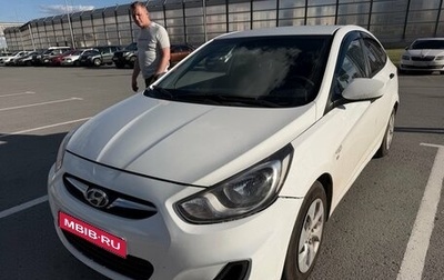 Hyundai Solaris II рестайлинг, 2014 год, 990 000 рублей, 1 фотография