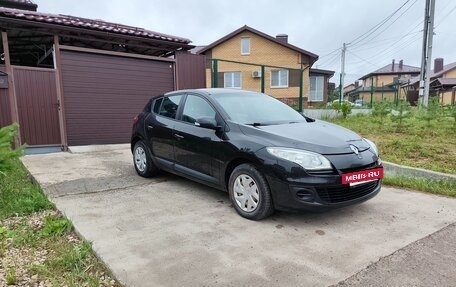 Renault Megane III, 2014 год, 700 000 рублей, 2 фотография