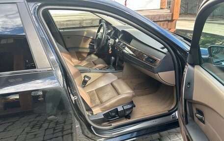 BMW 5 серия, 2004 год, 1 090 000 рублей, 6 фотография