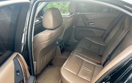 BMW 5 серия, 2004 год, 1 090 000 рублей, 8 фотография