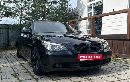 BMW 5 серия, 2004 год, 1 090 000 рублей, 5 фотография