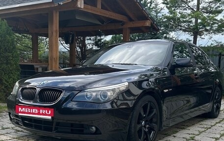BMW 5 серия, 2004 год, 1 090 000 рублей, 4 фотография