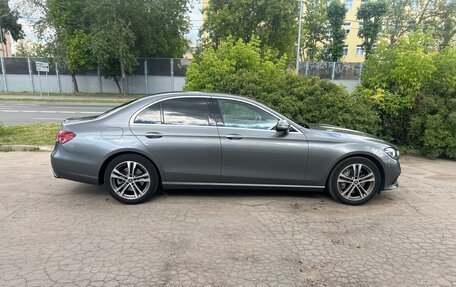 Mercedes-Benz E-Класс, 2021 год, 5 900 000 рублей, 6 фотография