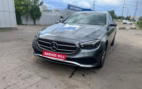 Mercedes-Benz E-Класс, 2021 год, 5 900 000 рублей, 3 фотография