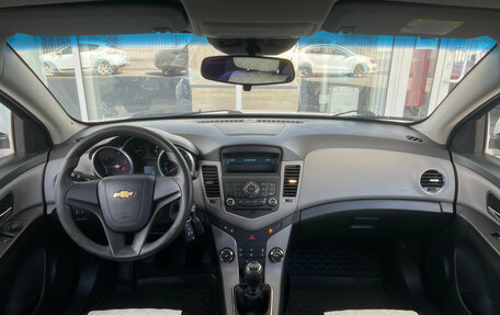 Chevrolet Cruze II, 2012 год, 739 000 рублей, 8 фотография