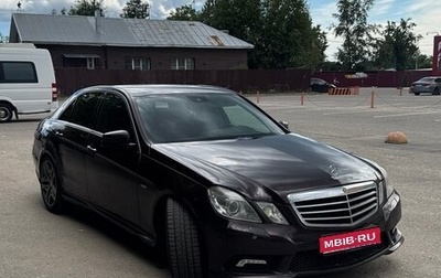 Mercedes-Benz E-Класс, 2011 год, 750 000 рублей, 1 фотография