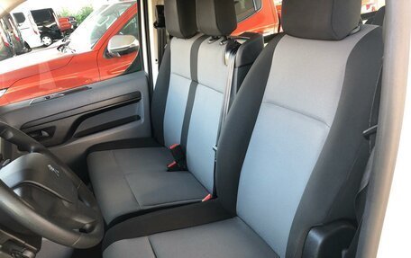Peugeot Traveller I, 2019 год, 21 фотография