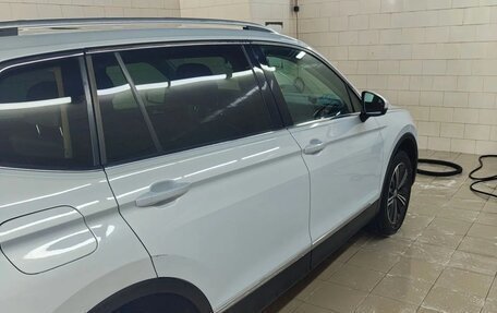 Volkswagen Tiguan II, 2018 год, 2 250 000 рублей, 8 фотография