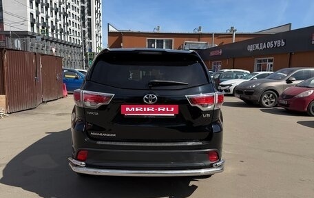 Toyota Highlander III, 2015 год, 2 590 000 рублей, 4 фотография