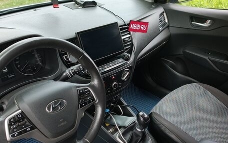 Hyundai Solaris II рестайлинг, 2020 год, 1 500 000 рублей, 3 фотография