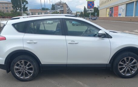 Toyota RAV4, 2019 год, 3 100 000 рублей, 2 фотография