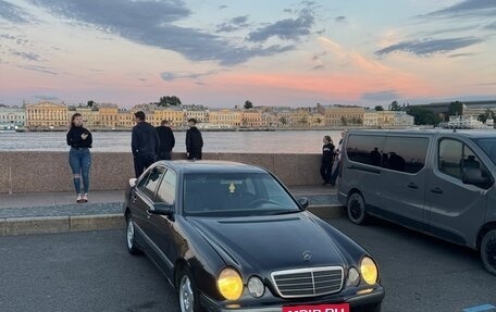 Mercedes-Benz E-Класс, 2000 год, 320 000 рублей, 6 фотография