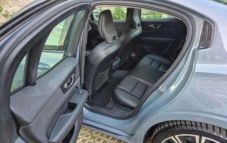 Volvo S60 III, 2024 год, 2 950 000 рублей, 4 фотография