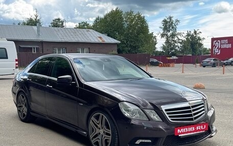 Mercedes-Benz E-Класс, 2011 год, 750 000 рублей, 7 фотография