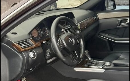 Mercedes-Benz E-Класс, 2011 год, 750 000 рублей, 10 фотография