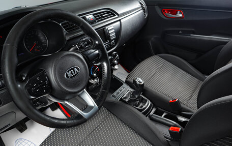KIA Rio IV, 2018 год, 899 000 рублей, 8 фотография