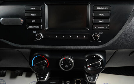 KIA Rio IV, 2018 год, 899 000 рублей, 17 фотография
