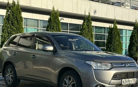 Mitsubishi Outlander III рестайлинг 3, 2013 год, 1 295 000 рублей, 1 фотография
