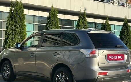 Mitsubishi Outlander III рестайлинг 3, 2013 год, 1 295 000 рублей, 4 фотография