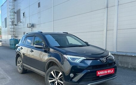 Toyota RAV4, 2019 год, 2 499 000 рублей, 2 фотография