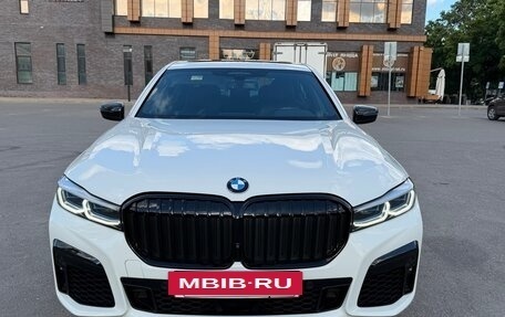BMW 7 серия, 2020 год, 6 550 000 рублей, 2 фотография