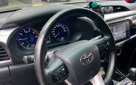 Toyota Hilux VIII, 2015 год, 2 800 000 рублей, 4 фотография