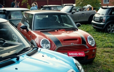 MINI Hatch, 2003 год, 700 000 рублей, 2 фотография
