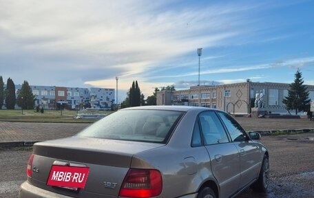 Audi A4, 2001 год, 600 000 рублей, 4 фотография