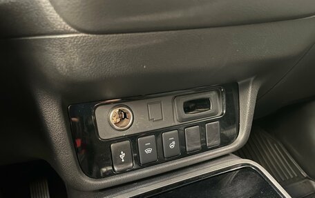Mitsubishi Outlander III рестайлинг 3, 2019 год, 2 200 000 рублей, 18 фотография