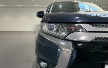 Mitsubishi Outlander III рестайлинг 3, 2019 год, 2 200 000 рублей, 23 фотография