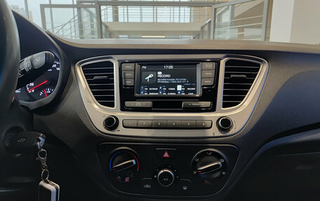 Hyundai Solaris II рестайлинг, 2019 год, 1 400 000 рублей, 18 фотография