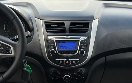 Hyundai Solaris II рестайлинг, 2014 год, 870 000 рублей, 18 фотография