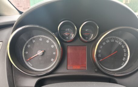 Opel Astra J, 2011 год, 600 000 рублей, 1 фотография