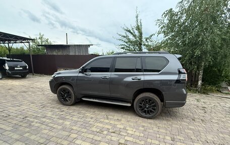 Toyota Land Cruiser Prado 150 рестайлинг 2, 2019 год, 4 380 000 рублей, 9 фотография