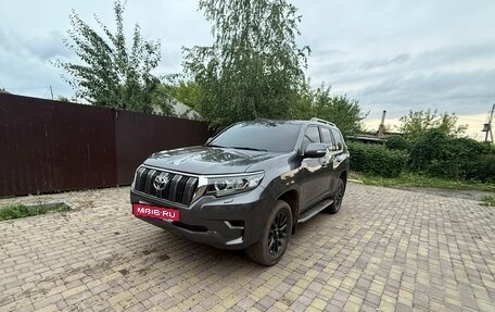 Toyota Land Cruiser Prado 150 рестайлинг 2, 2019 год, 4 380 000 рублей, 14 фотография