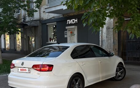 Volkswagen Jetta VI, 2015 год, 907 000 рублей, 2 фотография