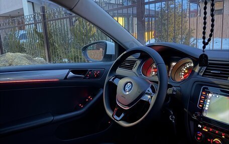 Volkswagen Jetta VI, 2015 год, 907 000 рублей, 6 фотография