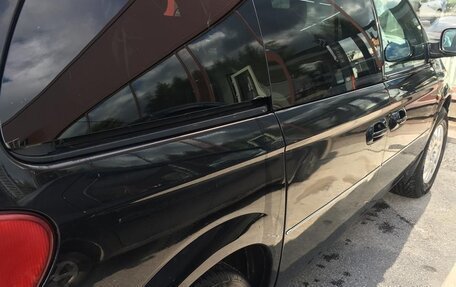 Chrysler Voyager IV, 2004 год, 610 000 рублей, 7 фотография