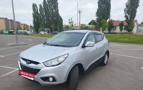 Hyundai ix35 I рестайлинг, 2012 год, 970 000 рублей, 2 фотография