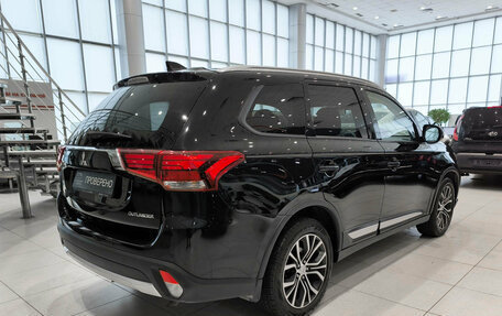 Mitsubishi Outlander III рестайлинг 3, 2018 год, 1 899 000 рублей, 9 фотография