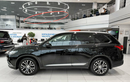 Mitsubishi Outlander III рестайлинг 3, 2018 год, 1 899 000 рублей, 12 фотография