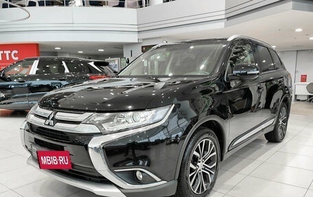 Mitsubishi Outlander III рестайлинг 3, 2018 год, 1 899 000 рублей, 5 фотография