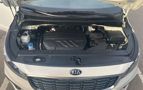 KIA Carnival III, 2018 год, 2 850 000 рублей, 1 фотография