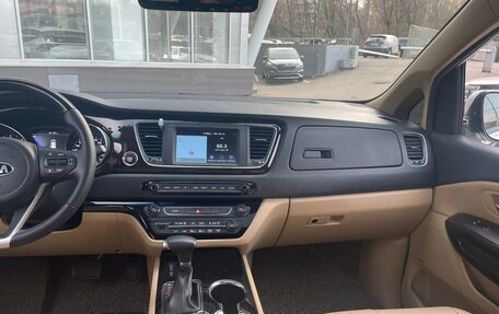KIA Carnival III, 2018 год, 2 850 000 рублей, 6 фотография