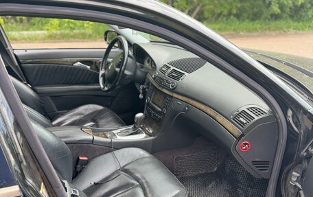 Mercedes-Benz E-Класс, 2004 год, 650 000 рублей, 6 фотография